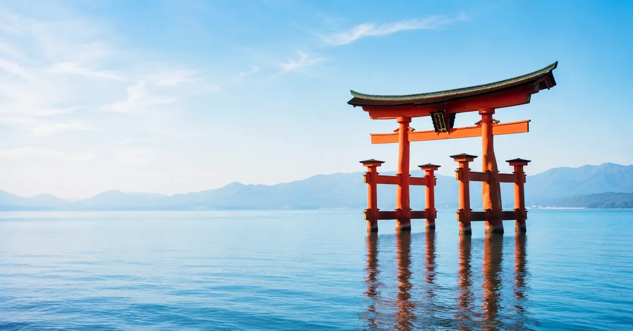 Japan Travel Etiquette: Do's and Don'ts (2026)